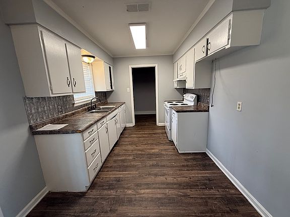 4th image of 609 Milligan Dr