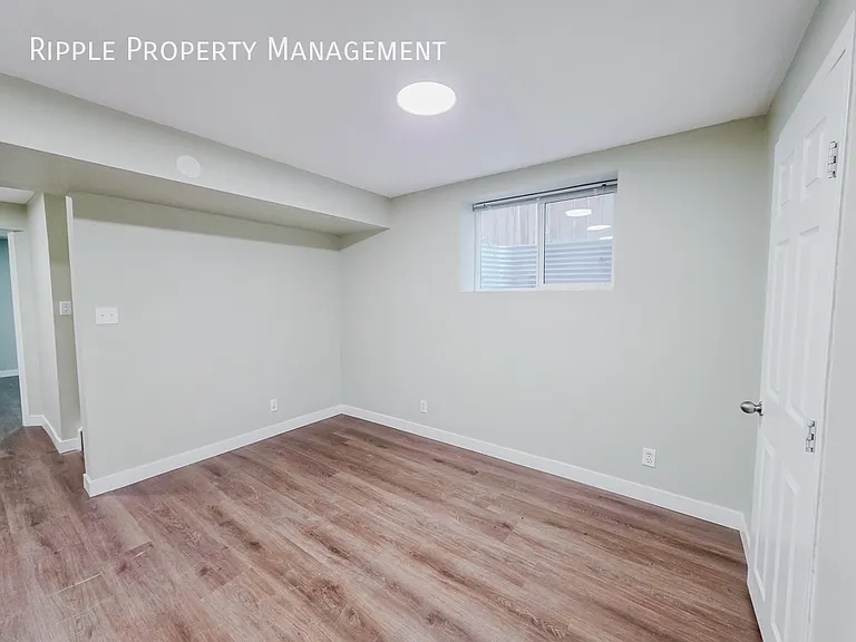 346 Saddlebrook Way NE #LOWER — Photo 5