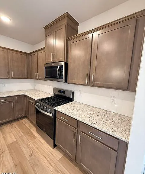 204 Broomside Ave — Photo 10