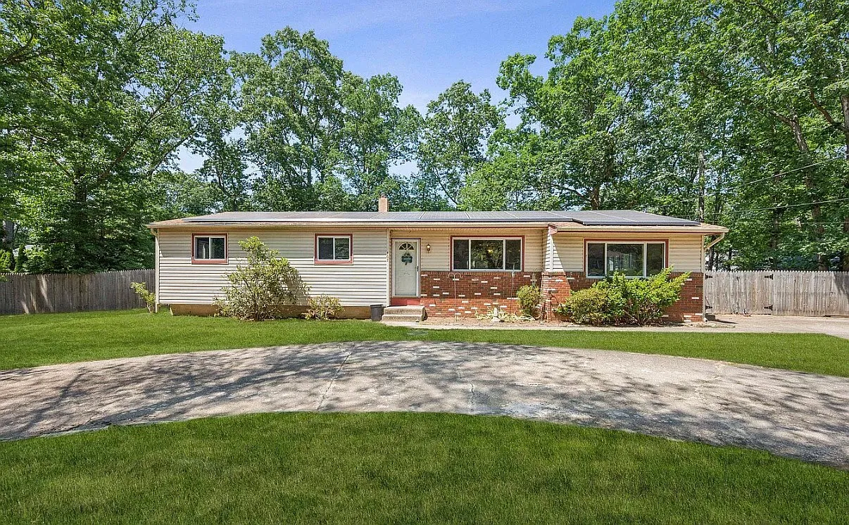 3 bed, 1486 sqft, $3,075 — Photo 1