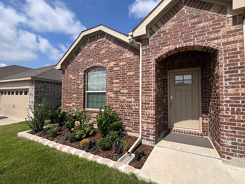 1105 Misty Brook Dr Photo 1