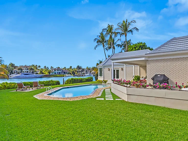 440 Kings Town Dr — Photo 38