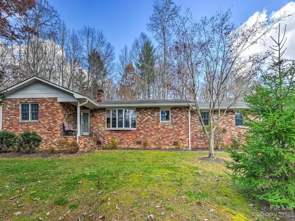 206 Childs Dr, Hendersonville, NC 28791