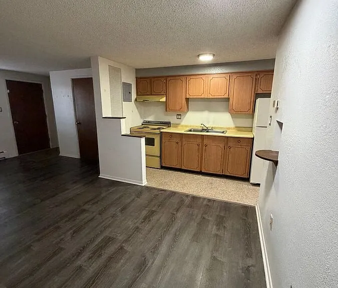 3305 S Clarkson St #303 — Photo 1