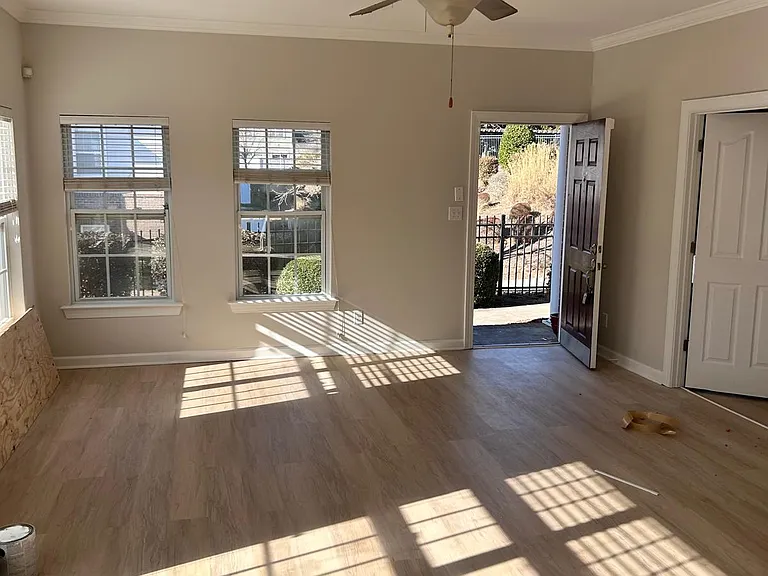 12023 Valley Oak St #3A — Photo 6