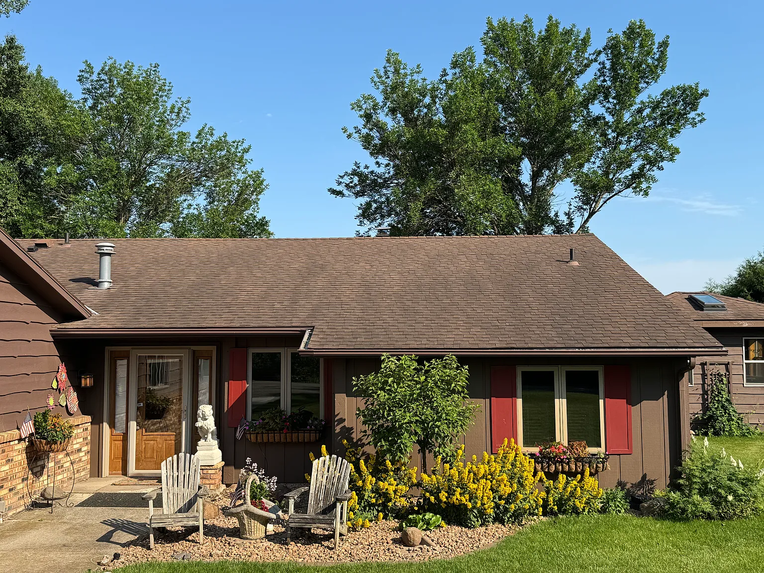 3 bed, 2350 sqft, $3,950 — Photo 4