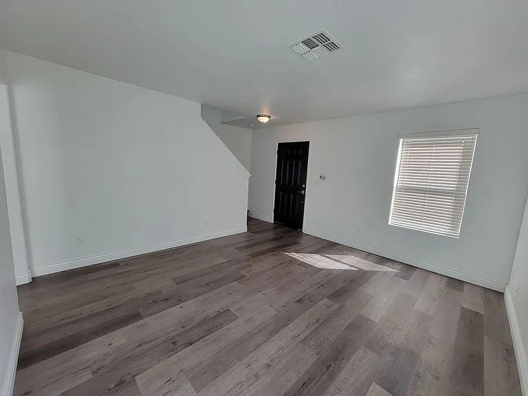 4448 W Rialto Ave — Photo 4
