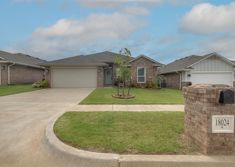 1st image of 18024 Sunny Stone Ct