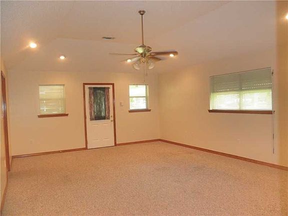 2nd image of 61290 Holly Dr