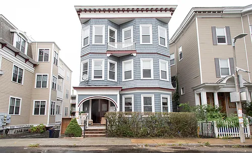 17 Bellflower St #3 Photo 1