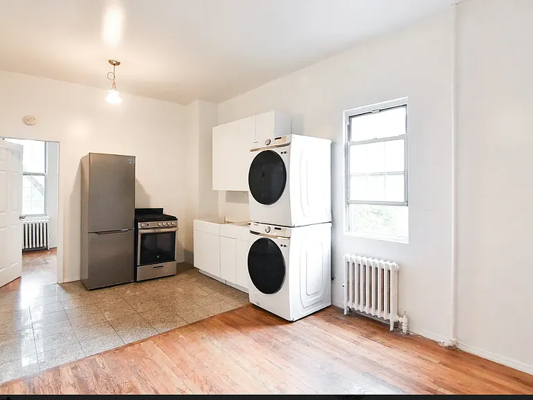 429 Humboldt St #2 — Photo 3