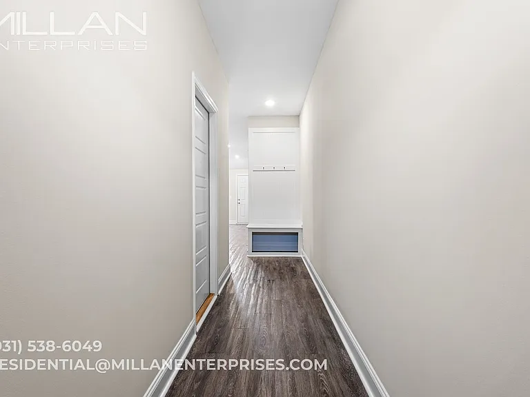 208 Drayton Dr — Photo 6
