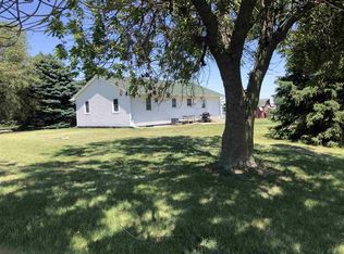 8335 Gibbon Rd, Gibbon, NE 68840