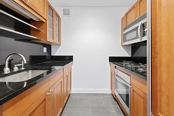 Rented by Corcoran | media 9