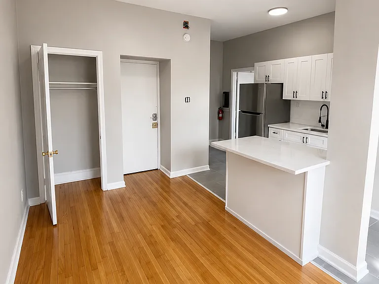 814 N 63rd St #2F — Photo 12