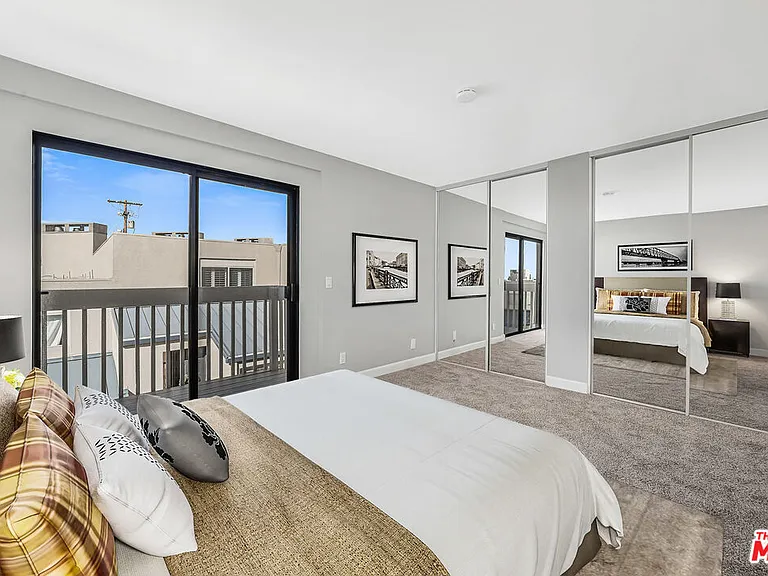 7301 Vista Del Mar Ave #106 — Photo 1