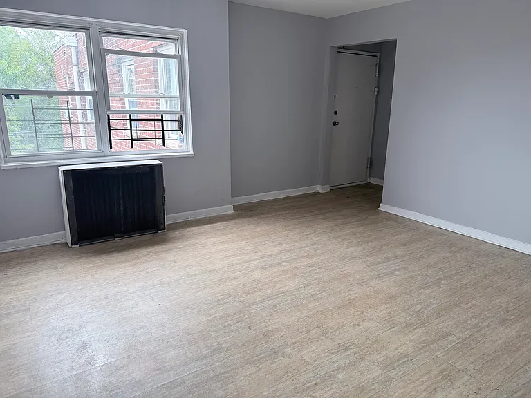 70 Crawford St — Photo 12