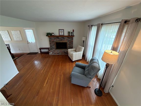 4th image of 1802 Clearbrook Dr