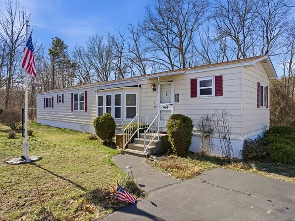 131 Leo Dr, Attleboro, MA 02703