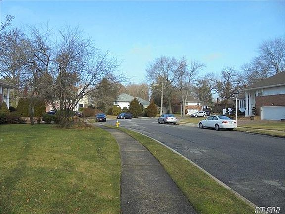 4th image of 183 Evergreen Dr