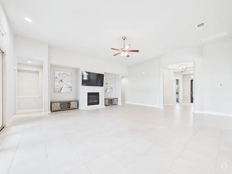 111 Tabago Ct — Photo 11