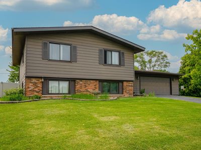 548 Robyn Rd #B, Valparaiso, IN, 46385