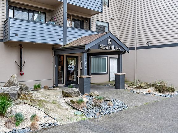 2nd image of 11222-11244 Greenwood Ave N #2-307