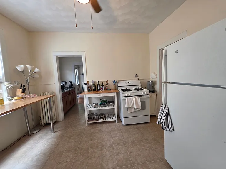 202 Rawson Rd #D1 — Photo 4
