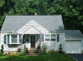 782 Pinewood Rd, Union, NJ 07083