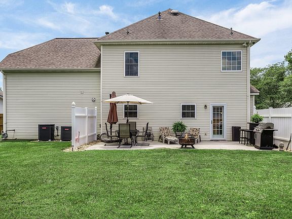 2nd image of 5709 Lagerfield Ln
