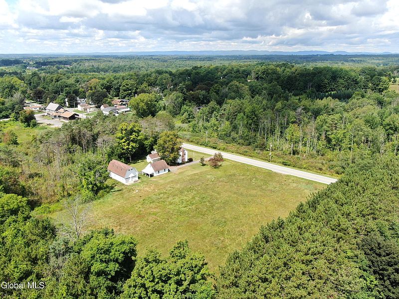 5th image of 1022 W Galway Road