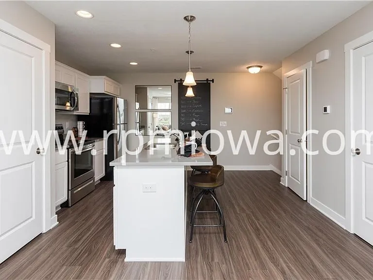 159 NE 23rd Ln — Photo 4