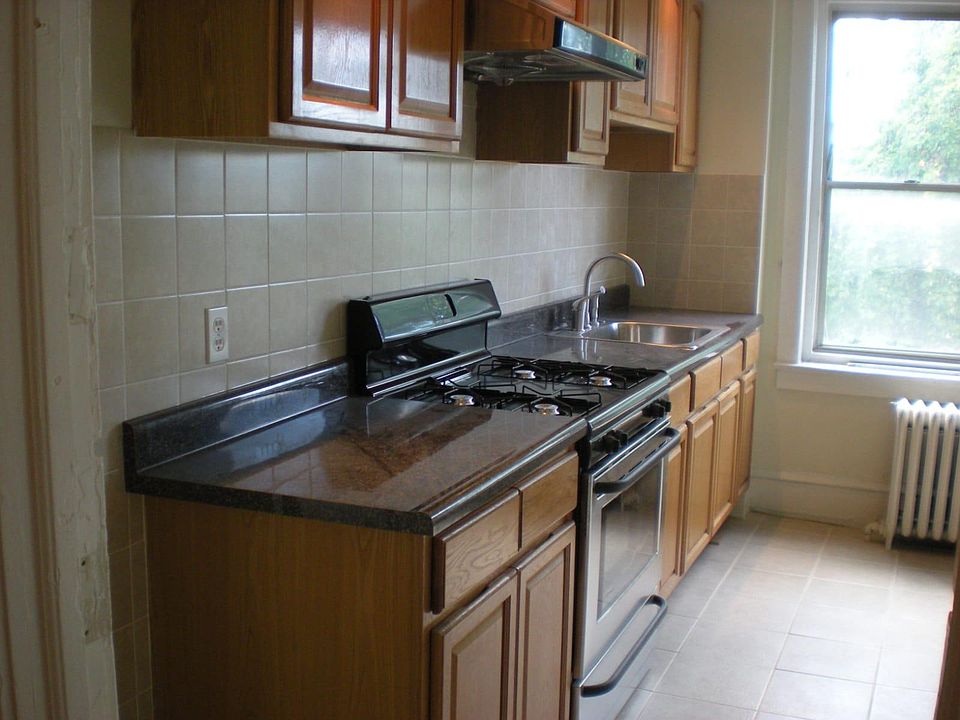 1st image of 4278 Parkside Ave #2