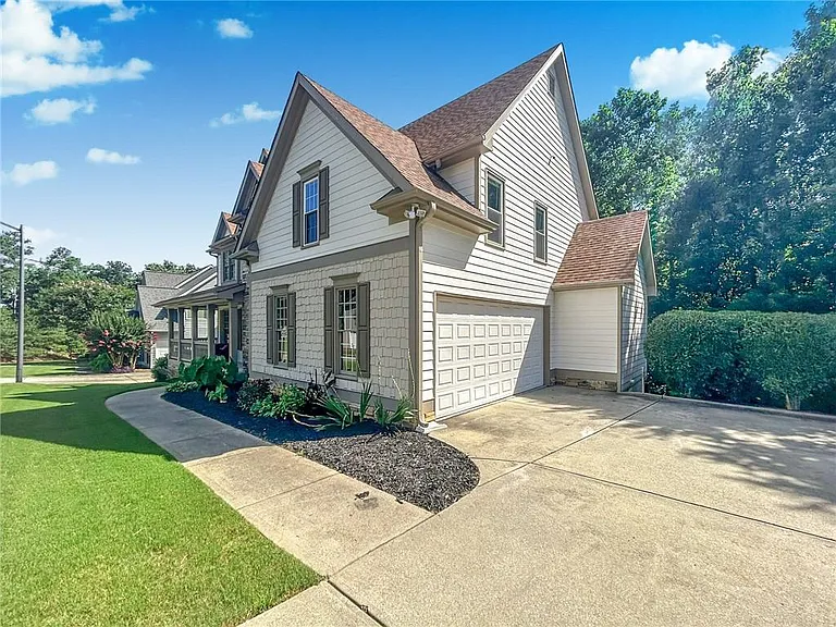 4918 Shallow Creek Trl NW — Photo 2