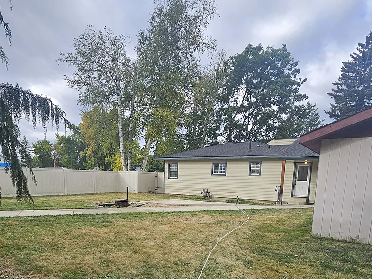 1004 Ruth Ave — Photo 28