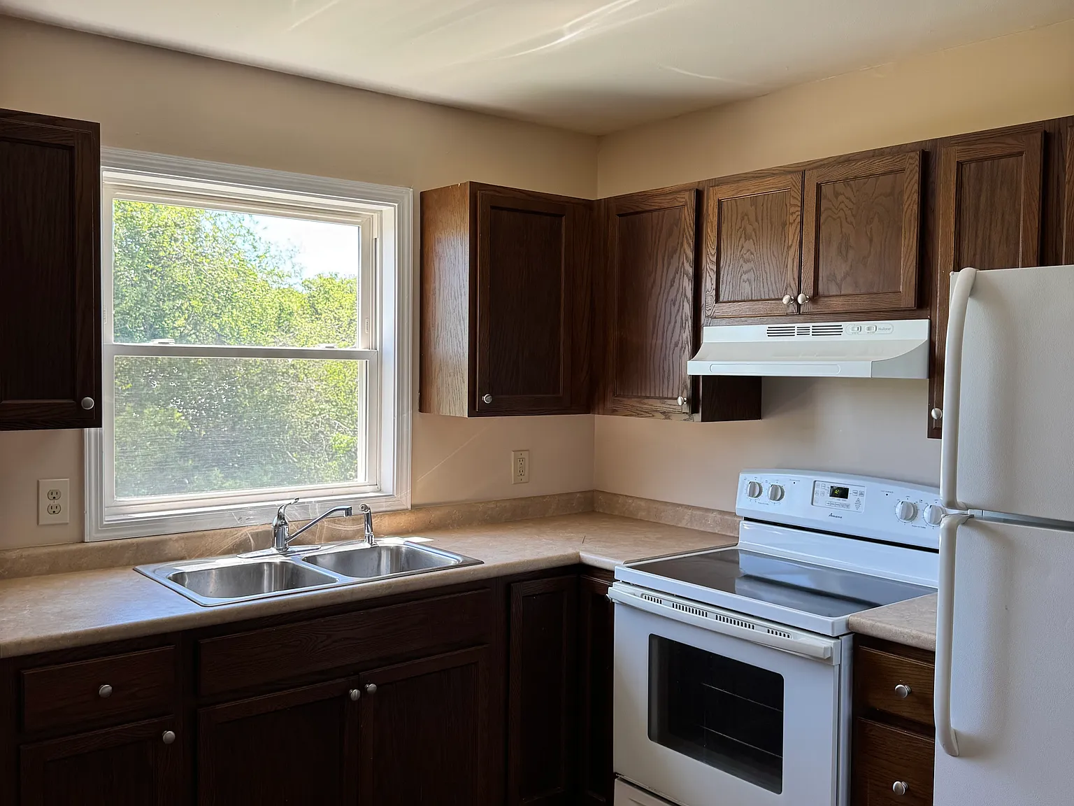 2 bed, 850 sqft, $1,750 — Photo 4