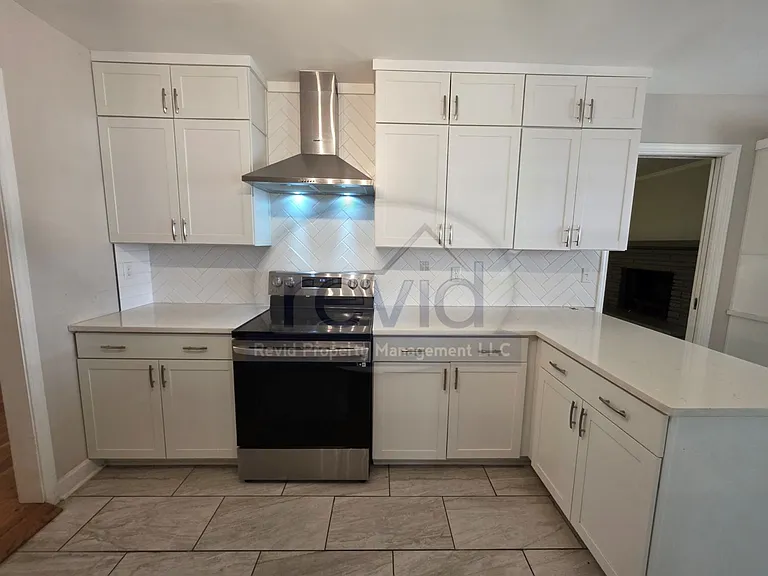 99 Perkins Ext — Photo 13