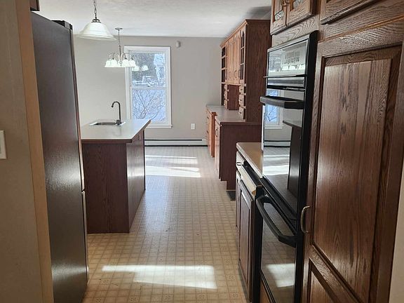 4th image of 23 Oak St #1