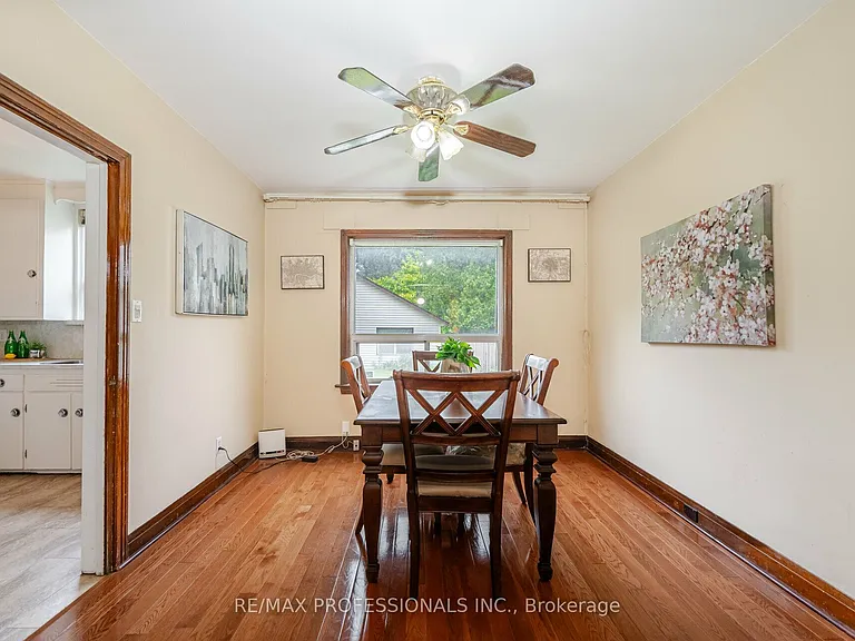 111 Keele St — Photo 9