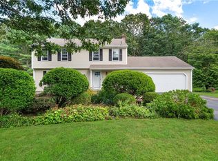 35 Tomahawk Cir, North Kingstown, RI 02852