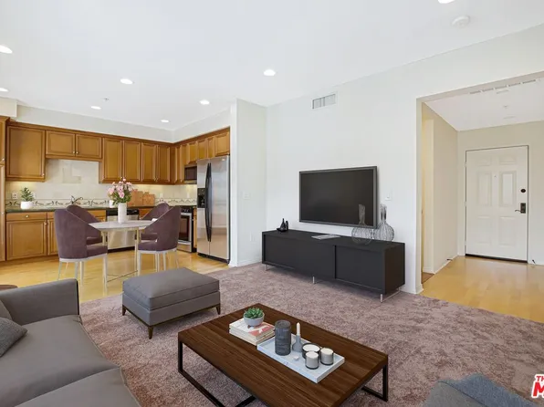 6020 Seabluff Dr, Playa Vista, CA