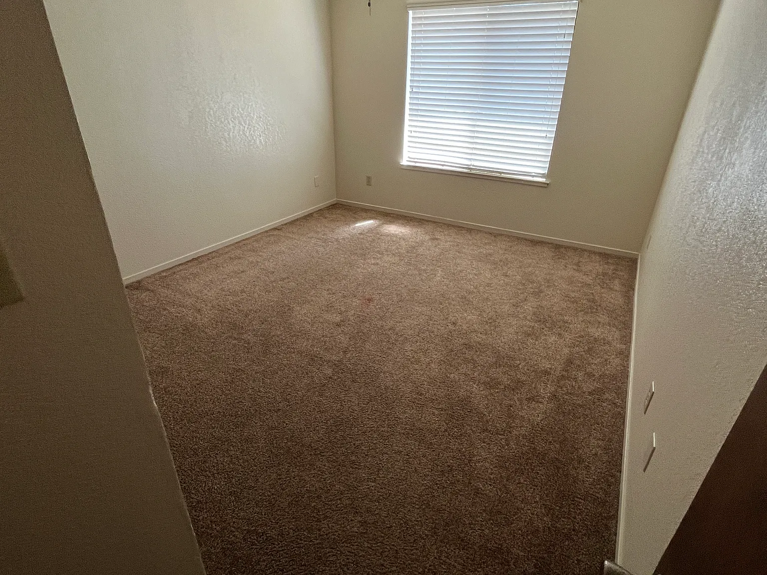 3 bed, 1762 sqft, $2,250 — Photo 4