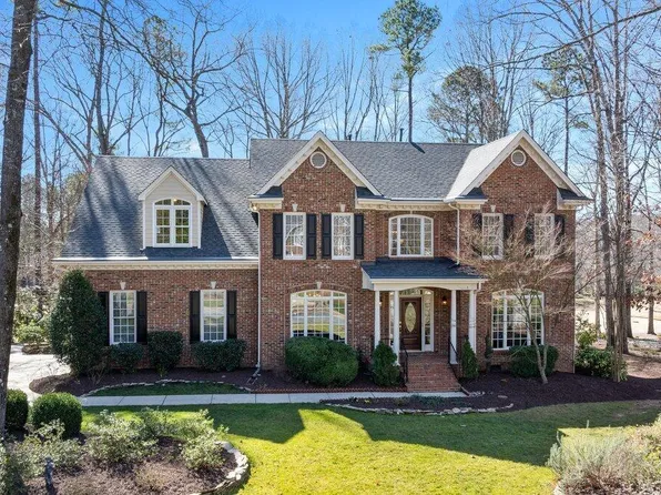 5060 Sunset Fairways Dr, Holly Springs, NC 27540