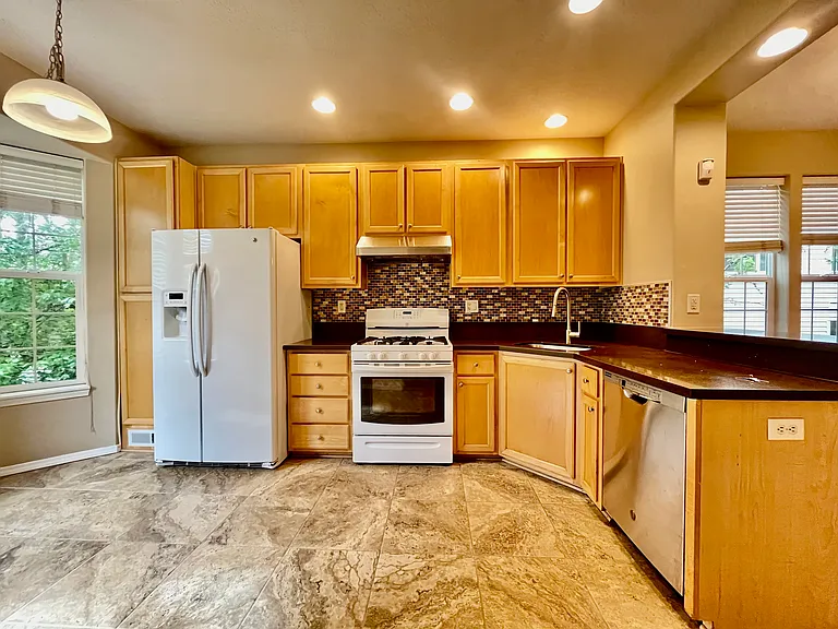 15460 Brianne Ct — Photo 7