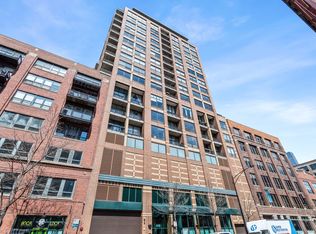 400 W Ontario St APT 1701, Chicago, IL