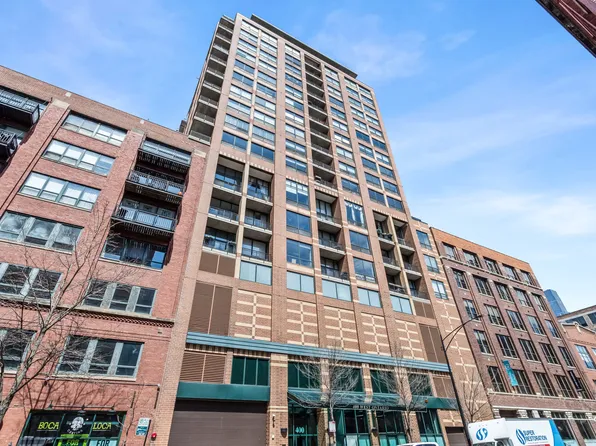 400 W Ontario St APT 1701, Chicago, IL 60654