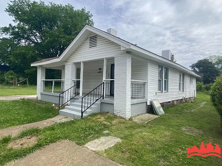 1532 Barton St — Photo 1
