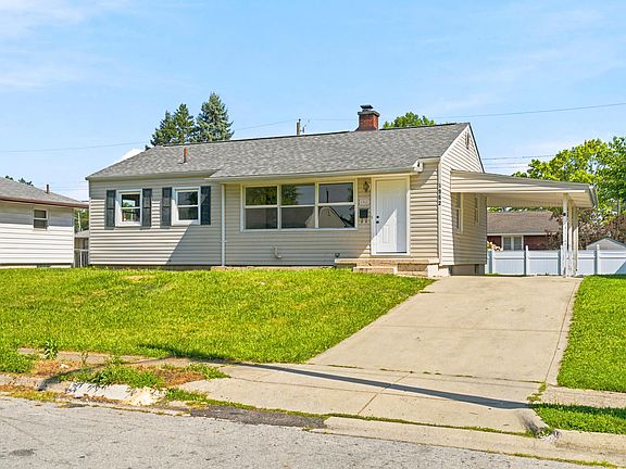 3rd image of 1962 E Beaumont Rd