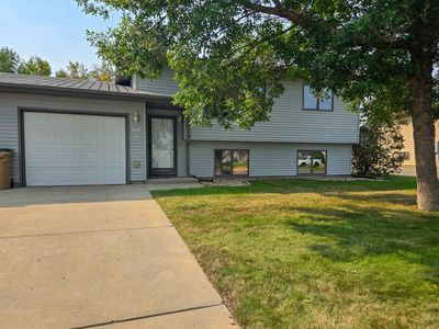 1127 32nd Ave SW APT C, Minot, ND, 58701