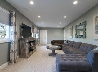 534 Roxbury Rd, Belford, NJ 07718